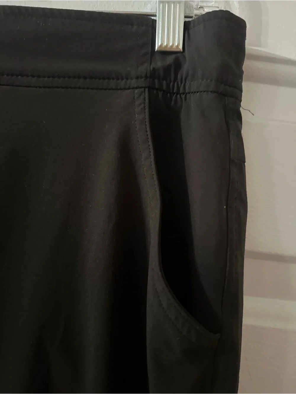 Eddie Bauer Women's Departure Ankle Pants Medium Black Pull-On Stretch Hiking - Picture 10 of 16